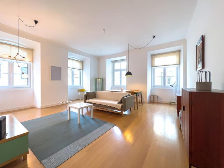 4 Rooms Home In Baixa Lisbon Luaran gambar
